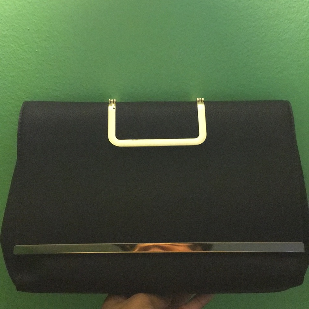 Charming Charlie Black&Gold Purse!